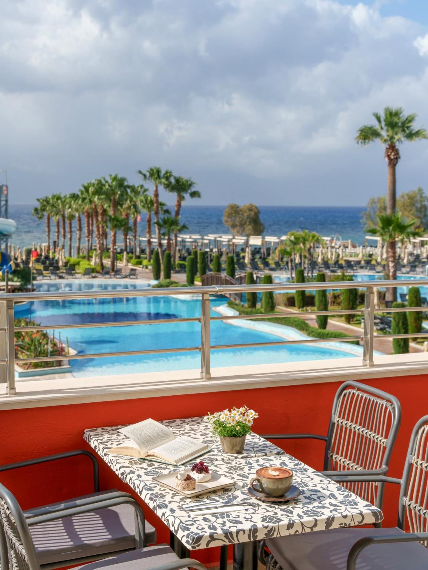 Liberty Kusadasi Exterior photo